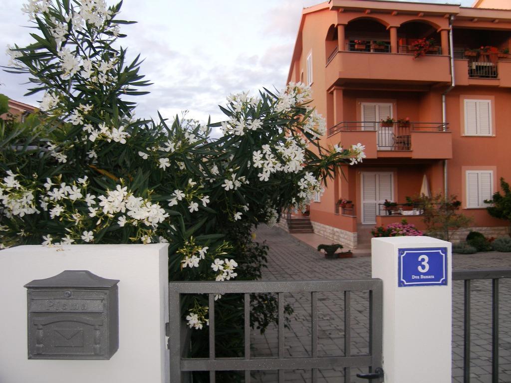 Apartments Juran Sukošan Extérieur photo